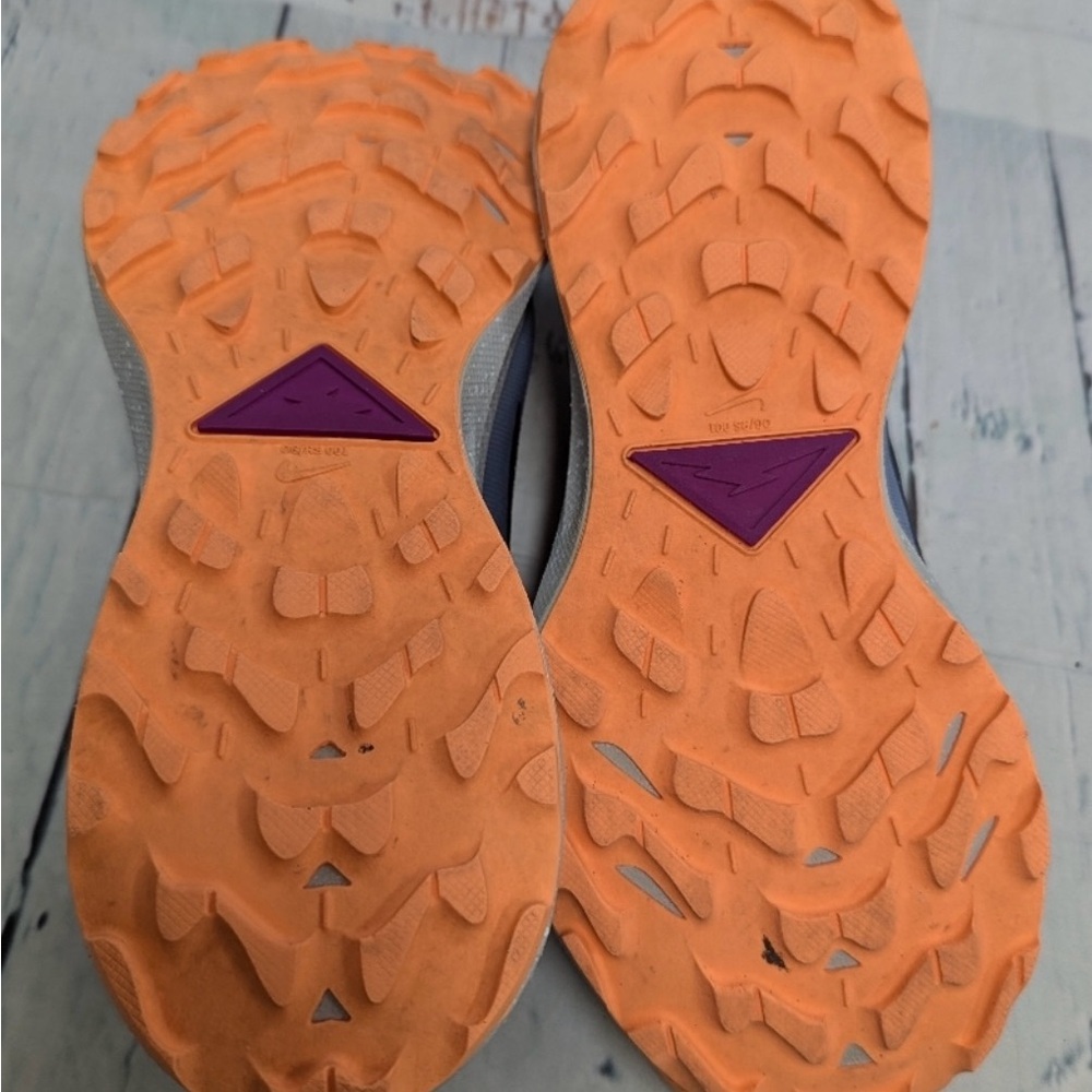 Nike Pegasus Gray and Orange Running Shoes with Breathable Mesh - Picture 7 of 7